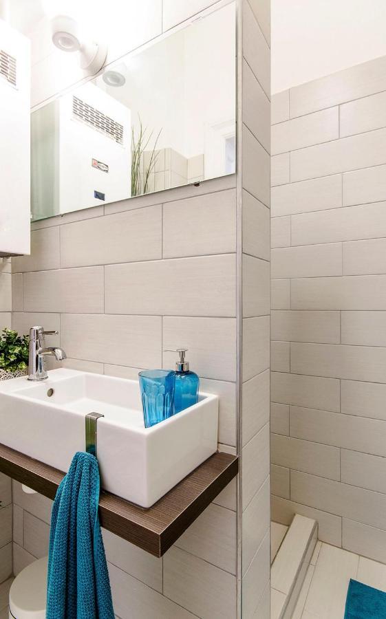 Cozy 2 Bedroom Apartment In Terez Boulevard. Budapest Exteriör bild
